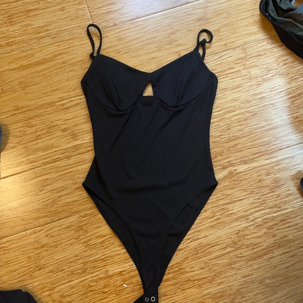 BLACK BODYSUIT PRINCESS POLLY XS